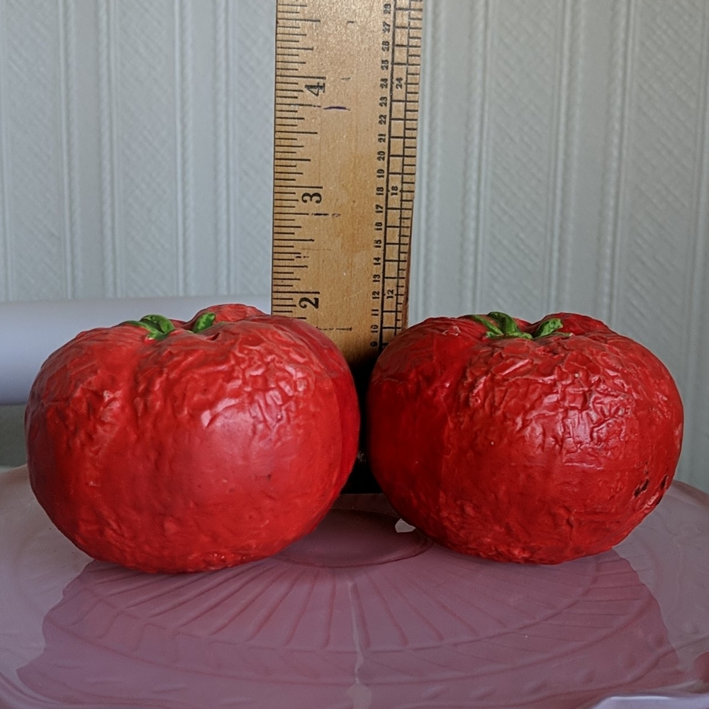 Vintage Japan Tomato Salt & Pepper Shakers - Picture 6 of 8